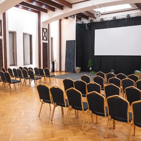 Conacul Domnesc Hotel Scheia ภายนอก รูปภาพ