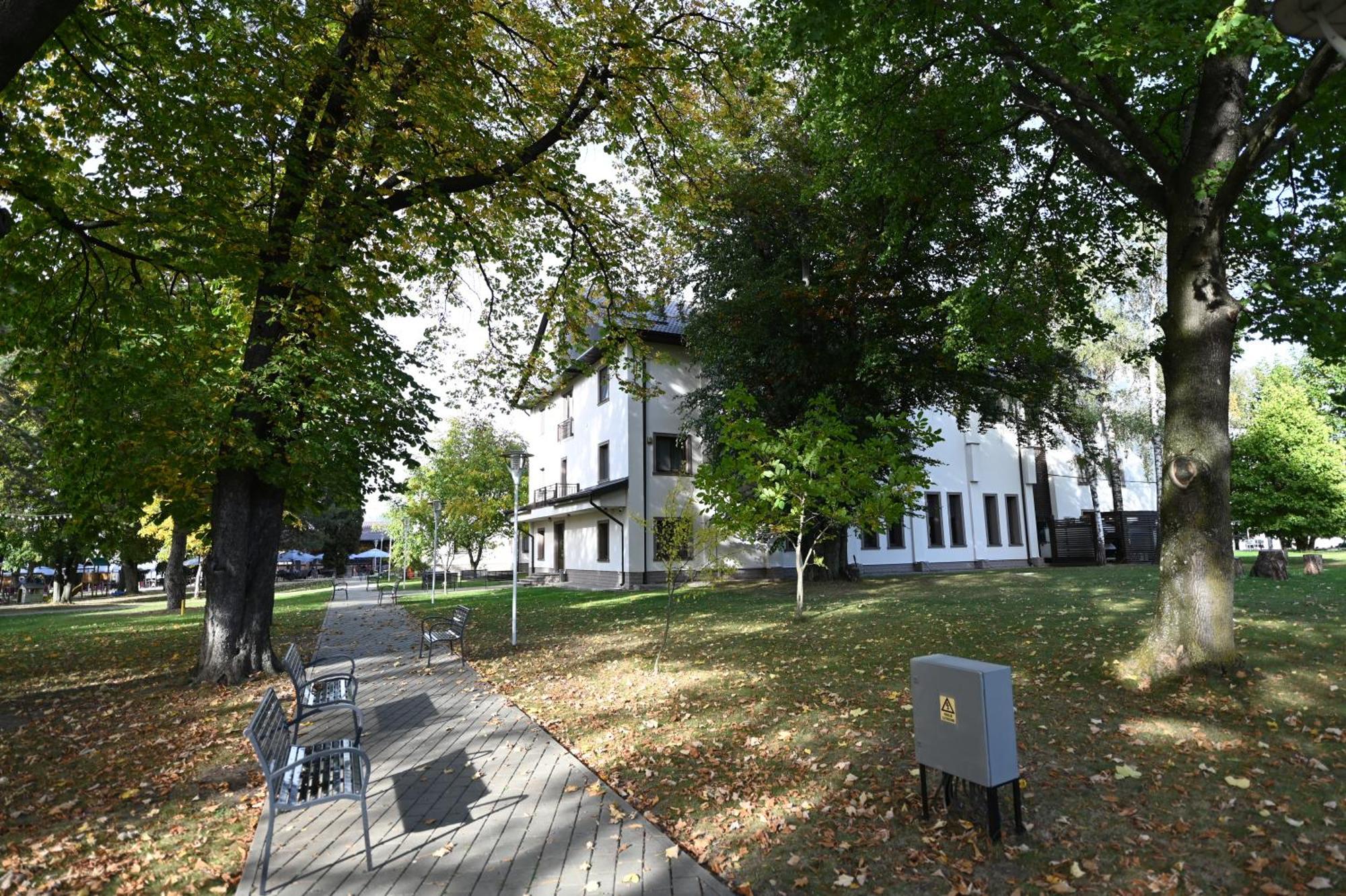 Conacul Domnesc Hotel Scheia ภายนอก รูปภาพ