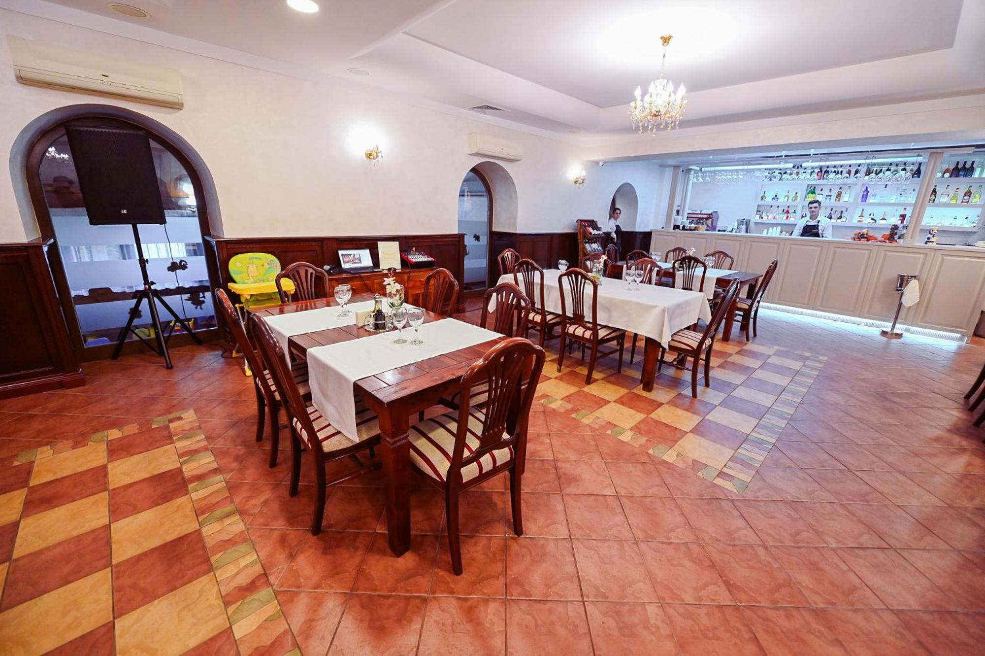 Conacul Domnesc Hotel Scheia ภายนอก รูปภาพ