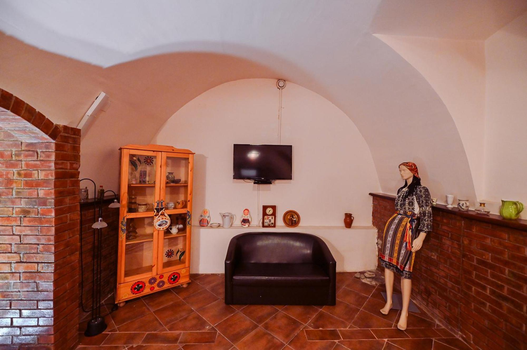 Conacul Domnesc Hotel Scheia ภายนอก รูปภาพ
