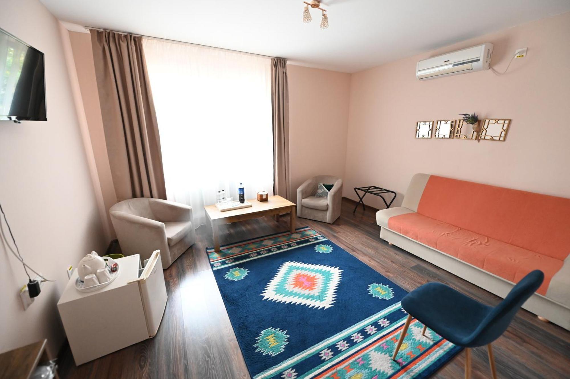 Conacul Domnesc Hotel Scheia ภายนอก รูปภาพ