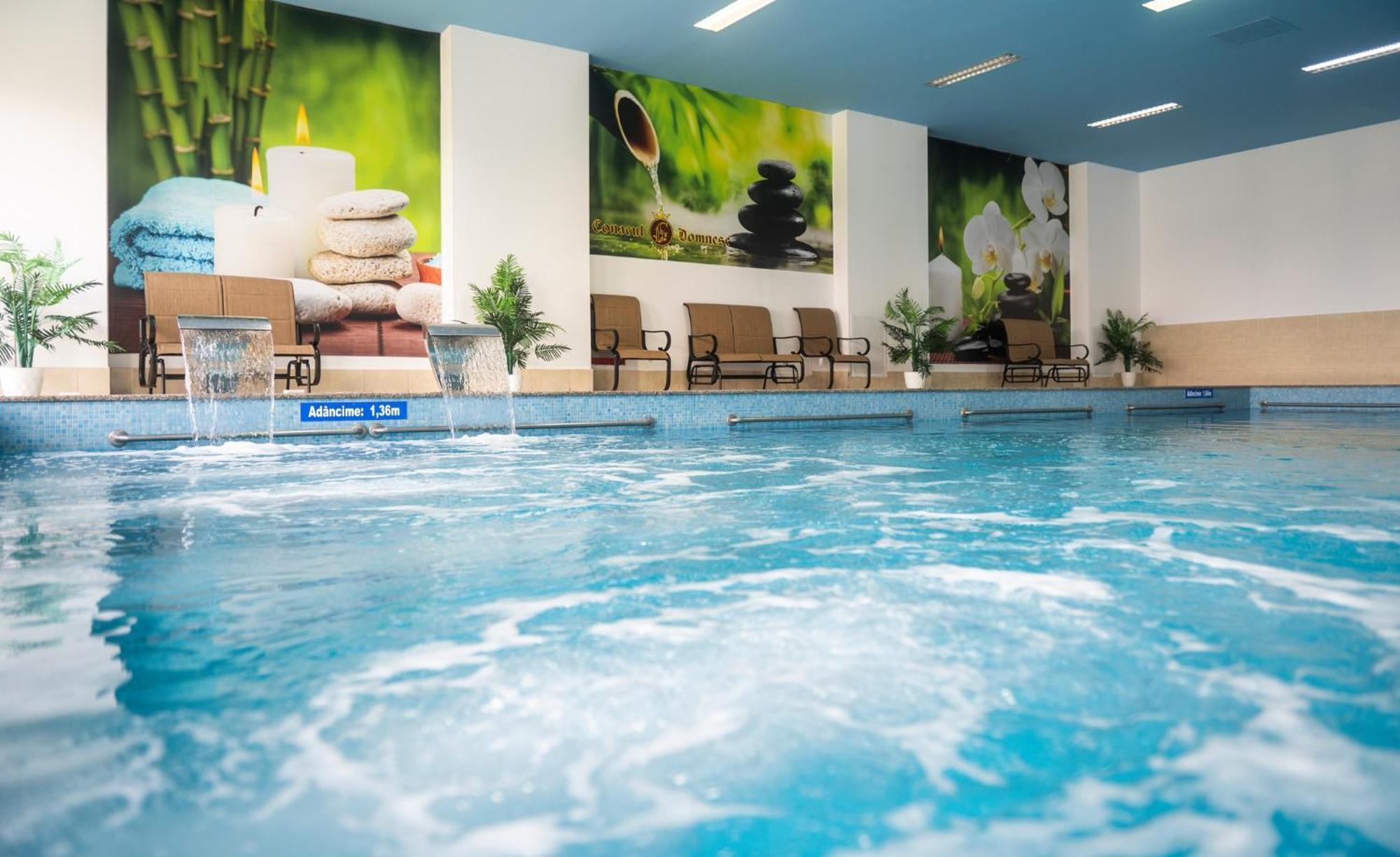 Conacul Domnesc Hotel Scheia ภายนอก รูปภาพ